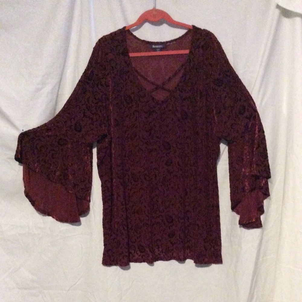 Woman’s dressy top